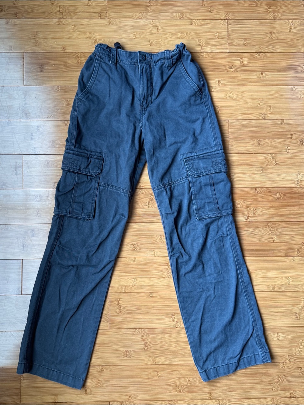 Cherokee Adjustable Waist Cargo Pants
-Size: 14
-Color: Charcoal
